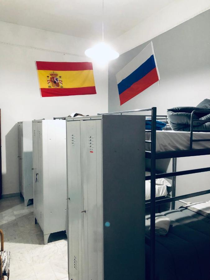 Dama Hostelbb Neapol Zewnętrze zdjęcie
