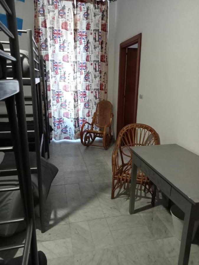 Dama Hostelbb Neapol Zewnętrze zdjęcie