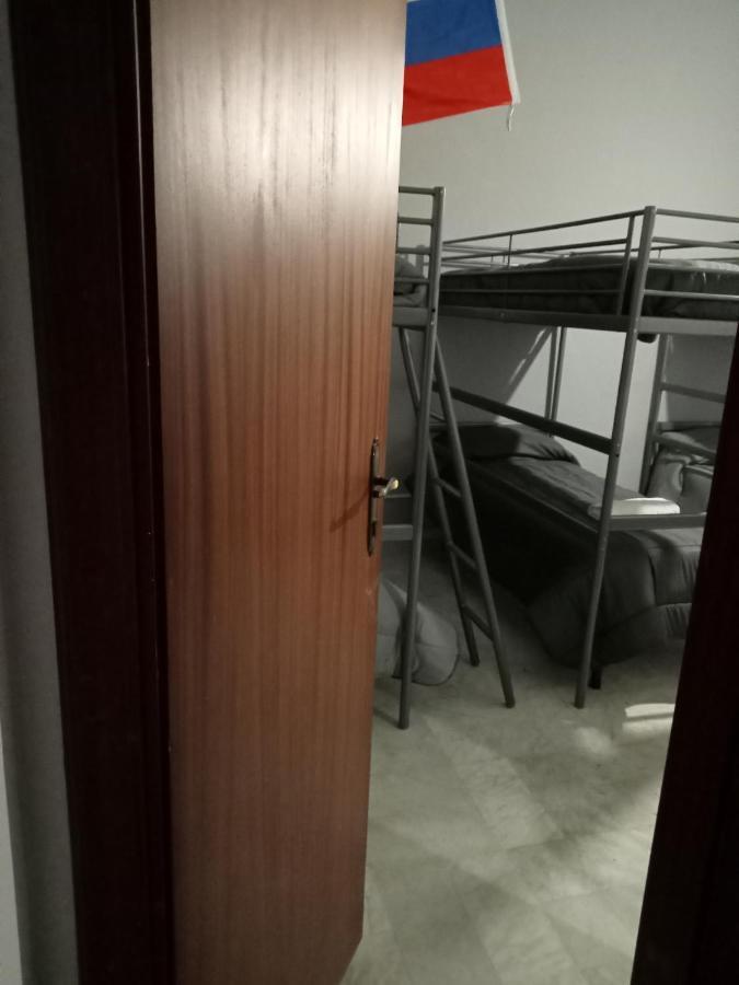 Dama Hostelbb Neapol Zewnętrze zdjęcie