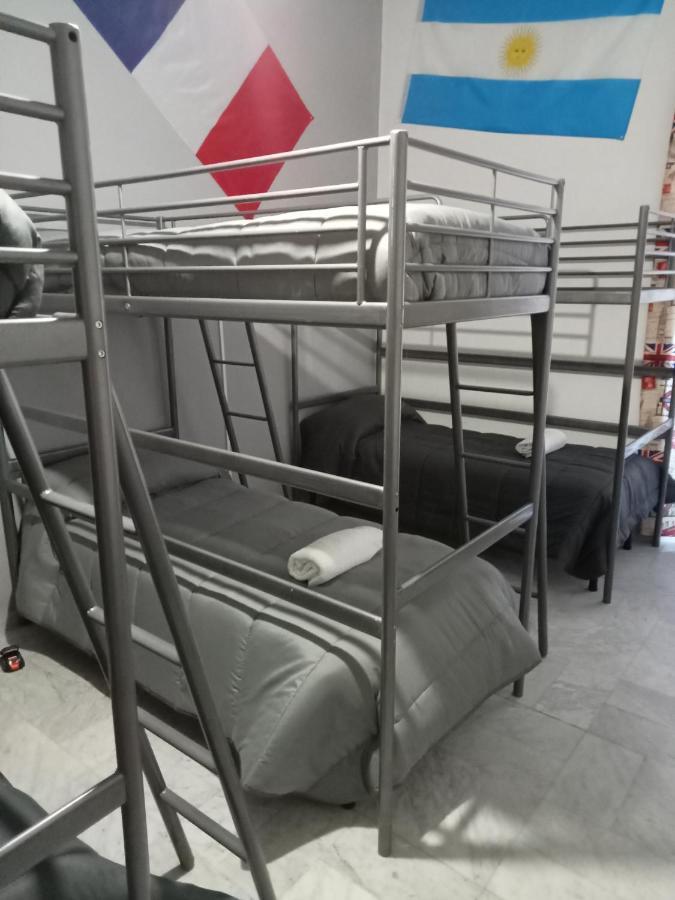 Dama Hostelbb Neapol Zewnętrze zdjęcie